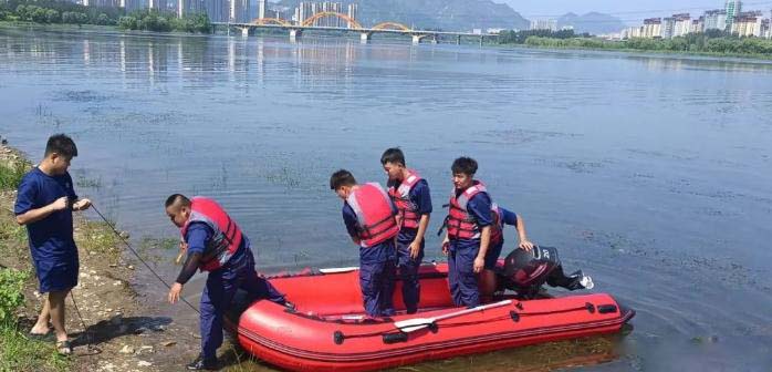 補短板強弱項，提技能礪精兵，縣應急管理局開展水上救援訓練